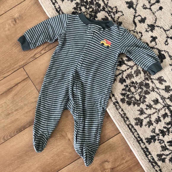 Bundle of 6 month zip onesies - Picture 6 of 12